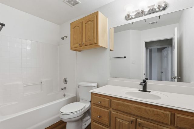 1502 Sharron Court A, Cleburne, TX 76033