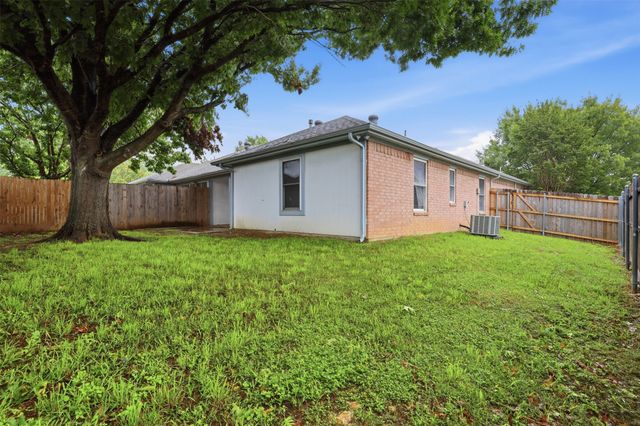 1502 Sharron Court A, Cleburne, TX 76033