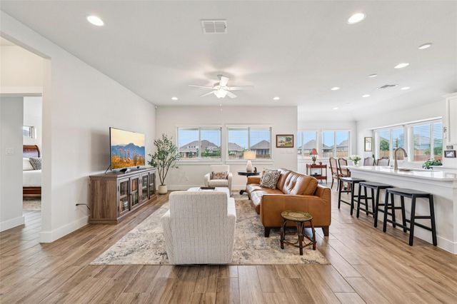 162 Billowing WAY, Kyle, TX 78640