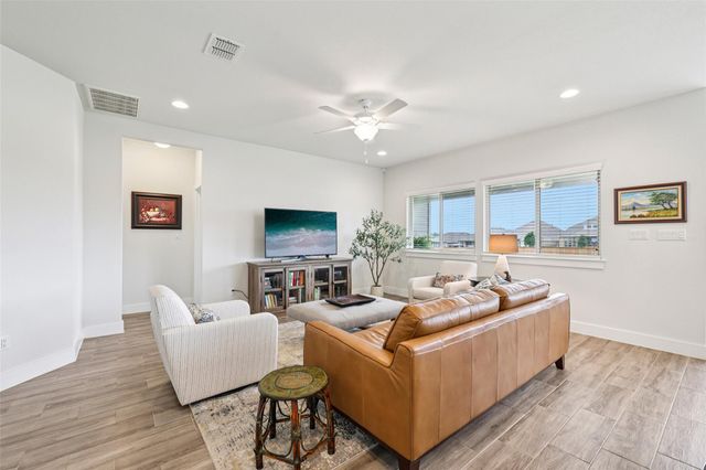 162 Billowing WAY, Kyle, TX 78640