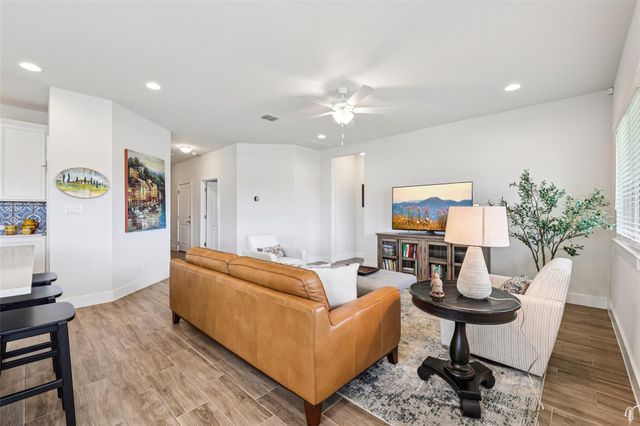 162 Billowing WAY, Kyle, TX 78640