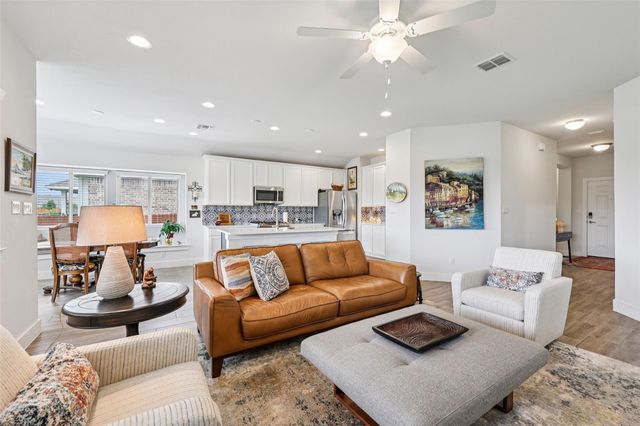 162 Billowing WAY, Kyle, TX 78640