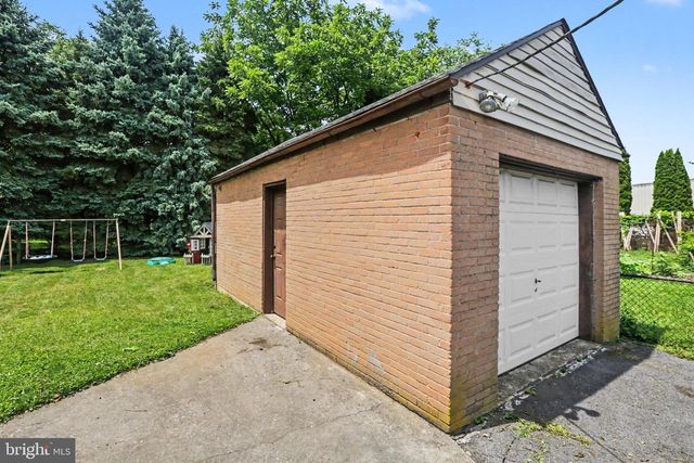 12 BIRCH ST, Mechanicsburg, PA 17050