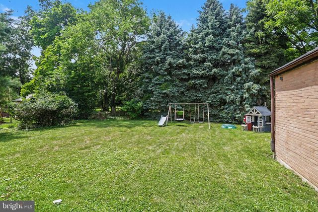 12 BIRCH ST, Mechanicsburg, PA 17050