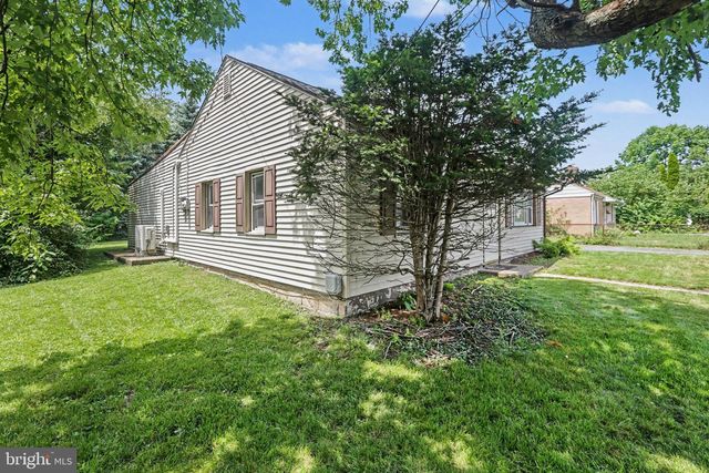 12 BIRCH ST, Mechanicsburg, PA 17050