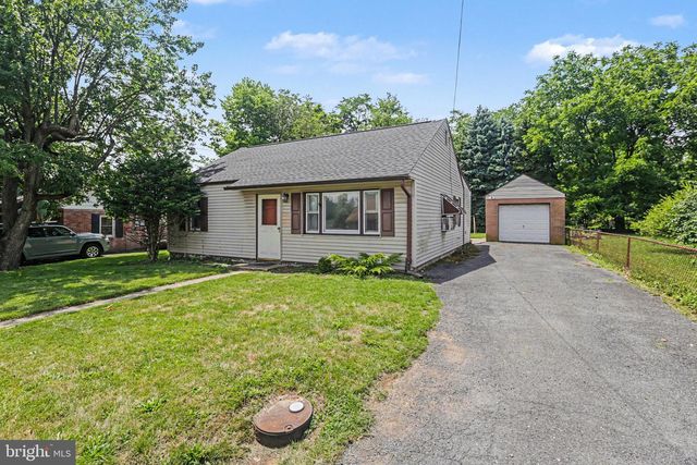 12 BIRCH ST, Mechanicsburg, PA 17050