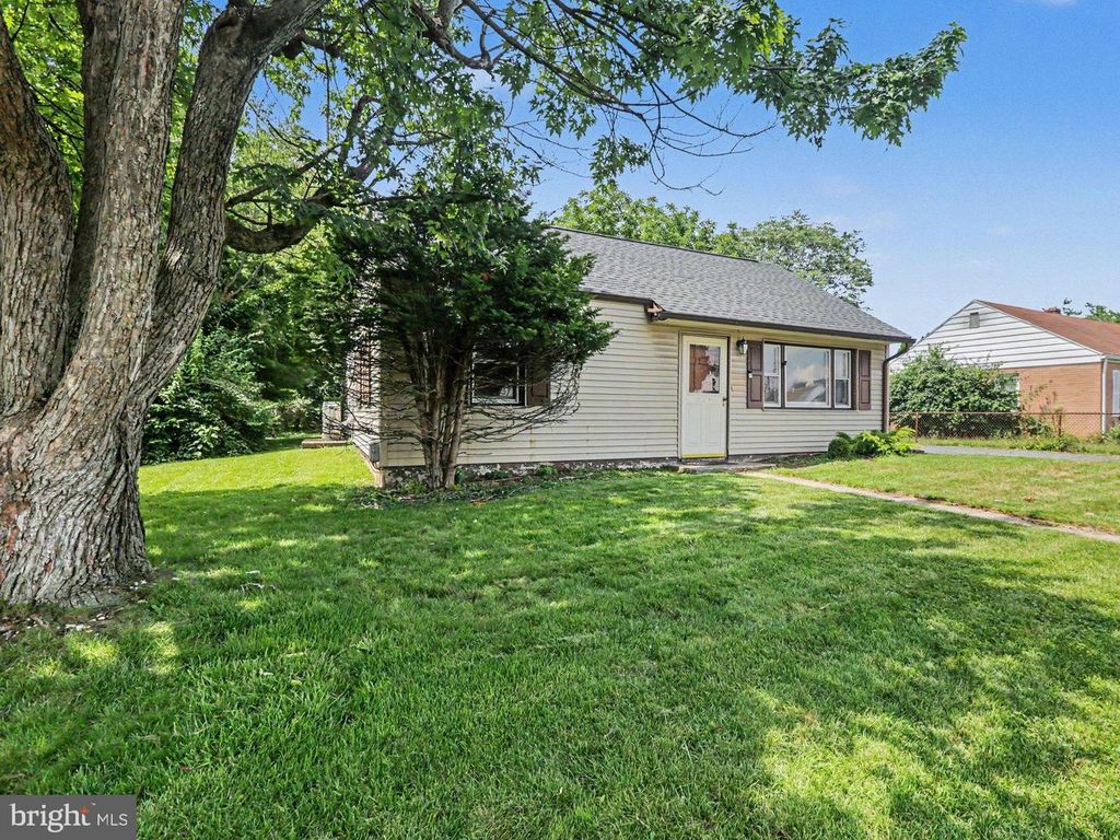 12 BIRCH ST, Mechanicsburg, PA 17050