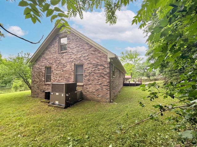 8663 Dog Branch Rd, Mount Pleasant, TN 38474