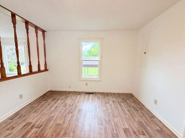 8663 Dog Branch Rd, Mount Pleasant, TN 38474