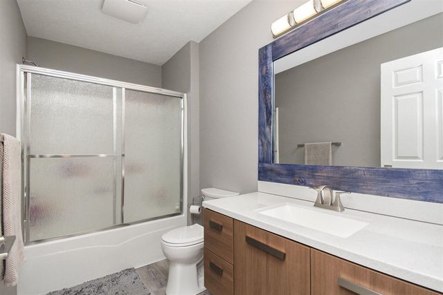 752 Stevenspoint, Byron Center, MI 49315