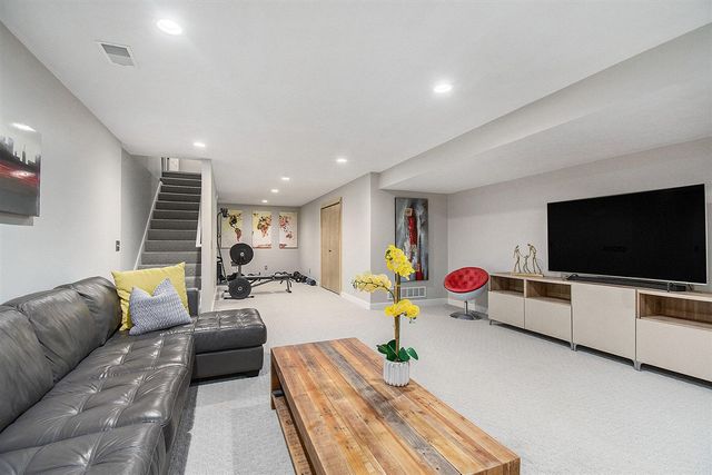 752 Stevenspoint, Byron Center, MI 49315