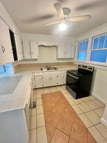 114 Westmont, Dothan, AL 36301