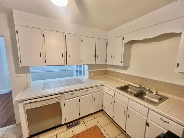 114 Westmont, Dothan, AL 36301