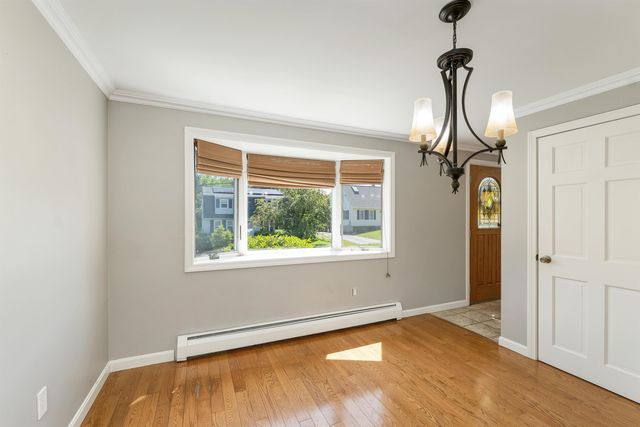 22 Jonathan Lane, Manchester, NH 03104