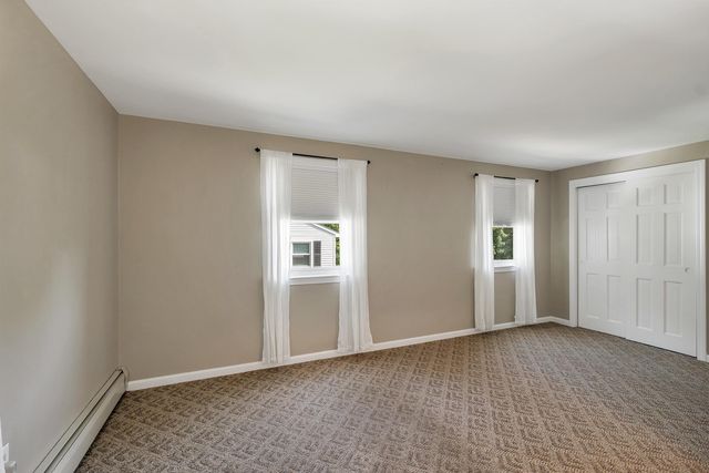 22 Jonathan Lane, Manchester, NH 03104