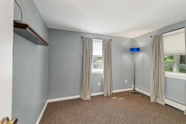22 Jonathan Lane, Manchester, NH 03104