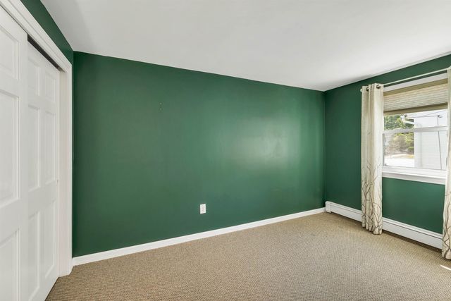 22 Jonathan Lane, Manchester, NH 03104
