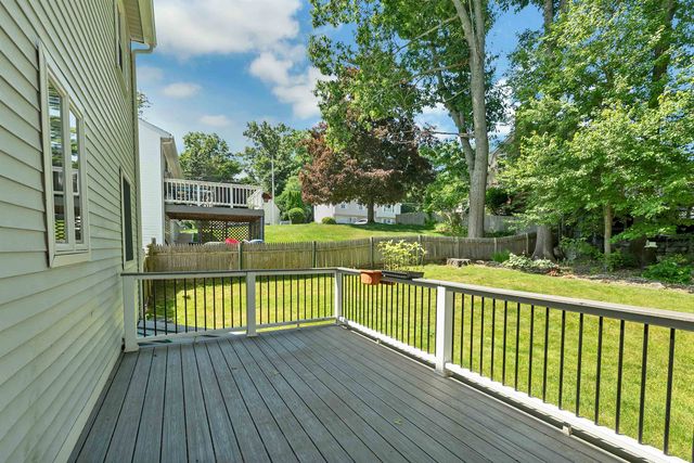 22 Jonathan Lane, Manchester, NH 03104