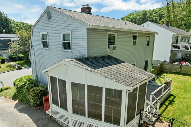 22 Jonathan Lane, Manchester, NH 03104