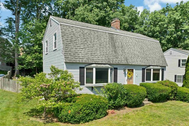22 Jonathan Lane, Manchester, NH 03104