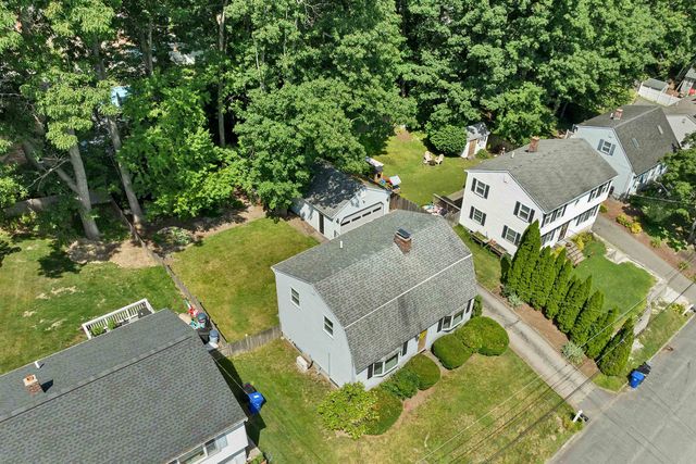 22 Jonathan Lane, Manchester, NH 03104