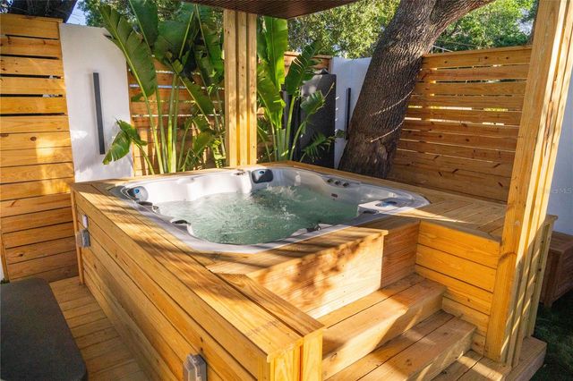 3513 N 15TH STREET, Tampa, FL 33605