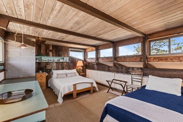 135 Newcomb Hollow Road, Wellfleet, MA 02667