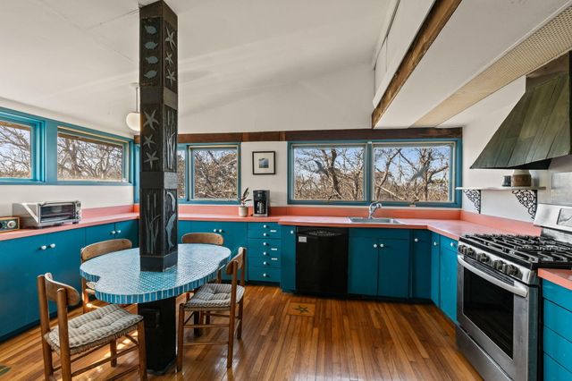 135 Newcomb Hollow Road, Wellfleet, MA 02667