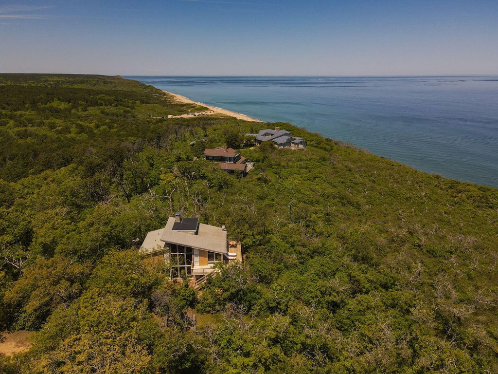 135 Newcomb Hollow Road, Wellfleet, MA 02667