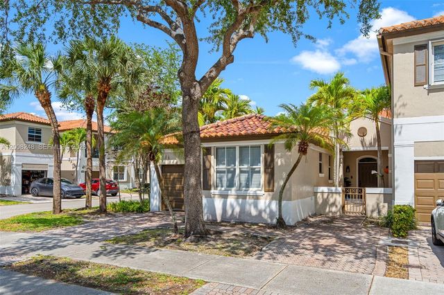 14435 NW 83rd Pl, Miami Lakes, FL 33016