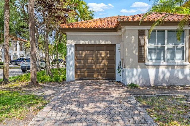 14435 NW 83rd Pl, Miami Lakes, FL 33016