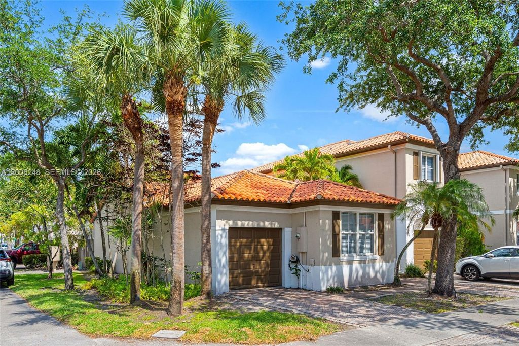 14435 NW 83rd Pl, Miami Lakes, FL 33016