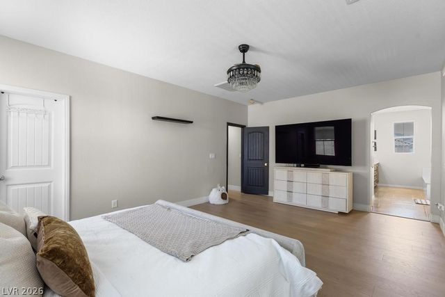 6067 Honeysuckle Ridge Street, Las Vegas, NV 89148