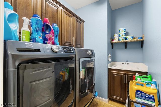 6067 Honeysuckle Ridge Street, Las Vegas, NV 89148