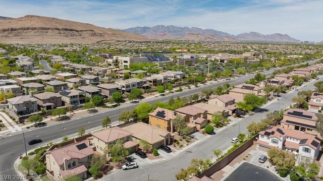 6067 Honeysuckle Ridge Street, Las Vegas, NV 89148