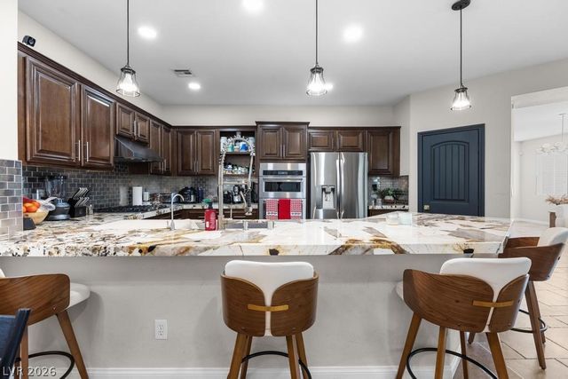 6067 Honeysuckle Ridge Street, Las Vegas, NV 89148