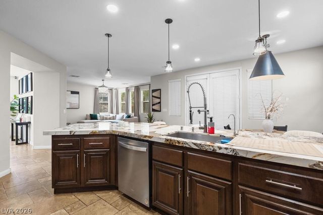 6067 Honeysuckle Ridge Street, Las Vegas, NV 89148