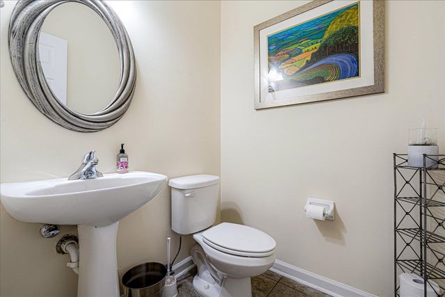 290 ISLAND BLUFF DR, Memphis, TN 38103