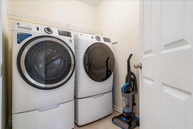 290 ISLAND BLUFF DR, Memphis, TN 38103