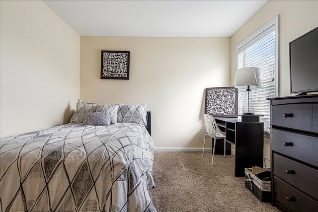 290 ISLAND BLUFF DR, Memphis, TN 38103