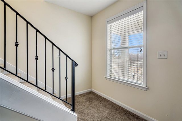 290 ISLAND BLUFF DR, Memphis, TN 38103