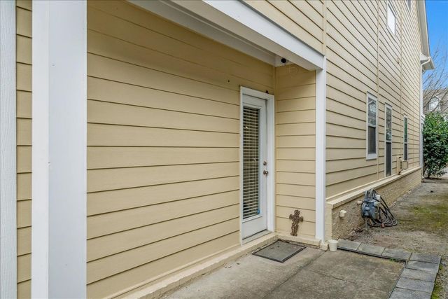 290 ISLAND BLUFF DR, Memphis, TN 38103