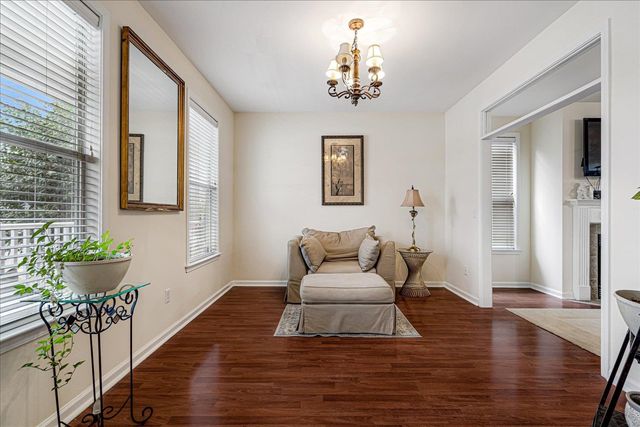 290 ISLAND BLUFF DR, Memphis, TN 38103