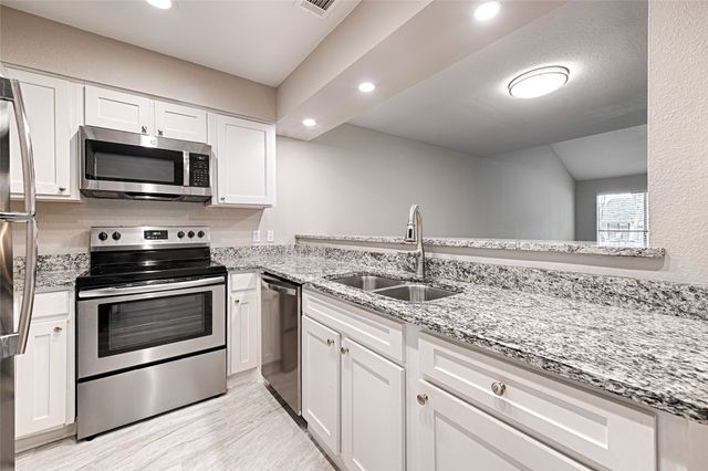 3006 Kathleen Lane, Euless, TX 76039