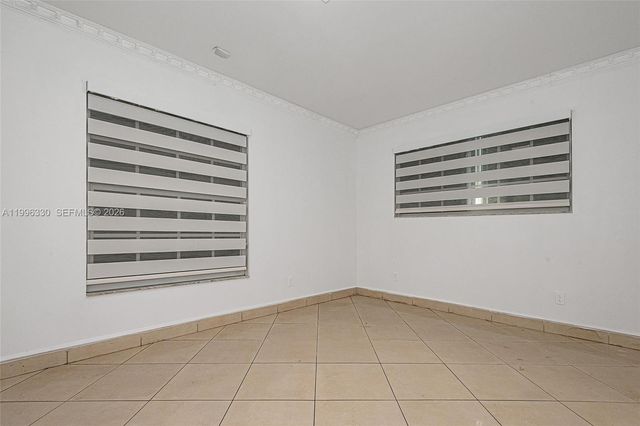 2545 NE 207th St 0, Miami, FL 33180