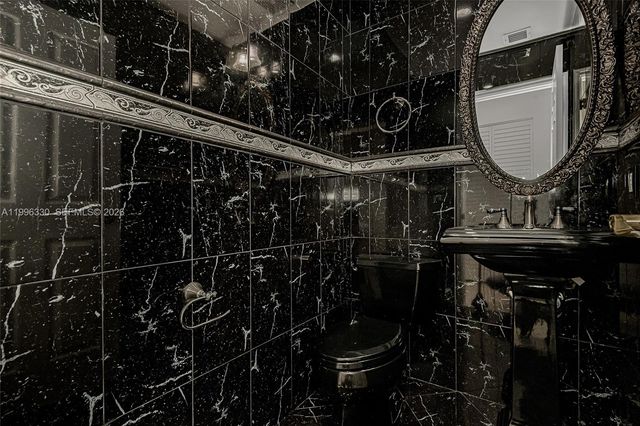 2545 NE 207th St 0, Miami, FL 33180