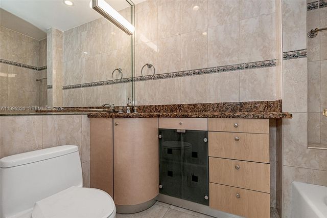 2545 NE 207th St 0, Miami, FL 33180