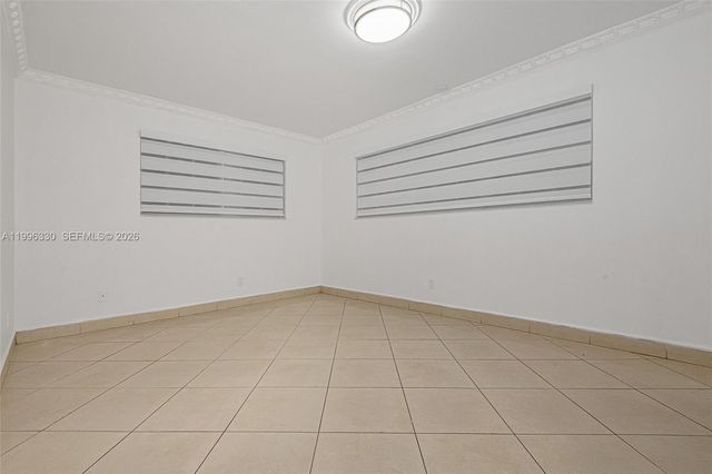 2545 NE 207th St 0, Miami, FL 33180