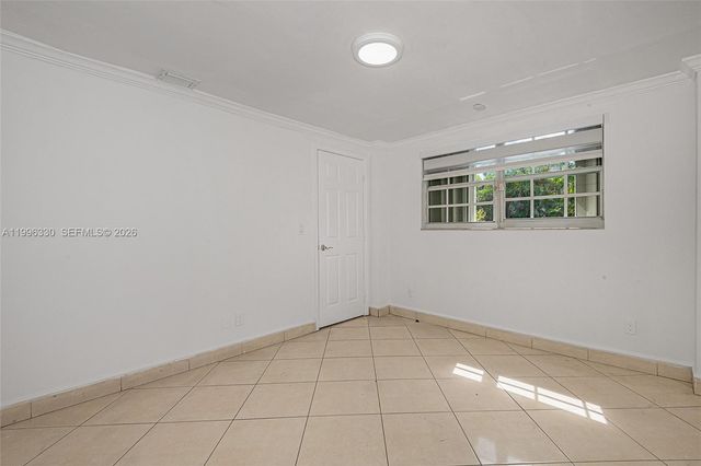 2545 NE 207th St 0, Miami, FL 33180