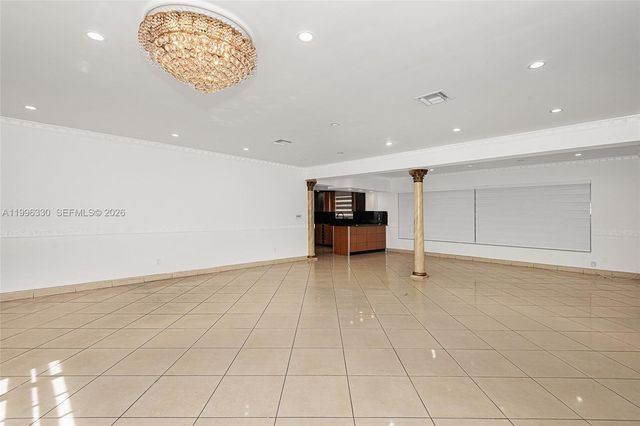 2545 NE 207th St 0, Miami, FL 33180